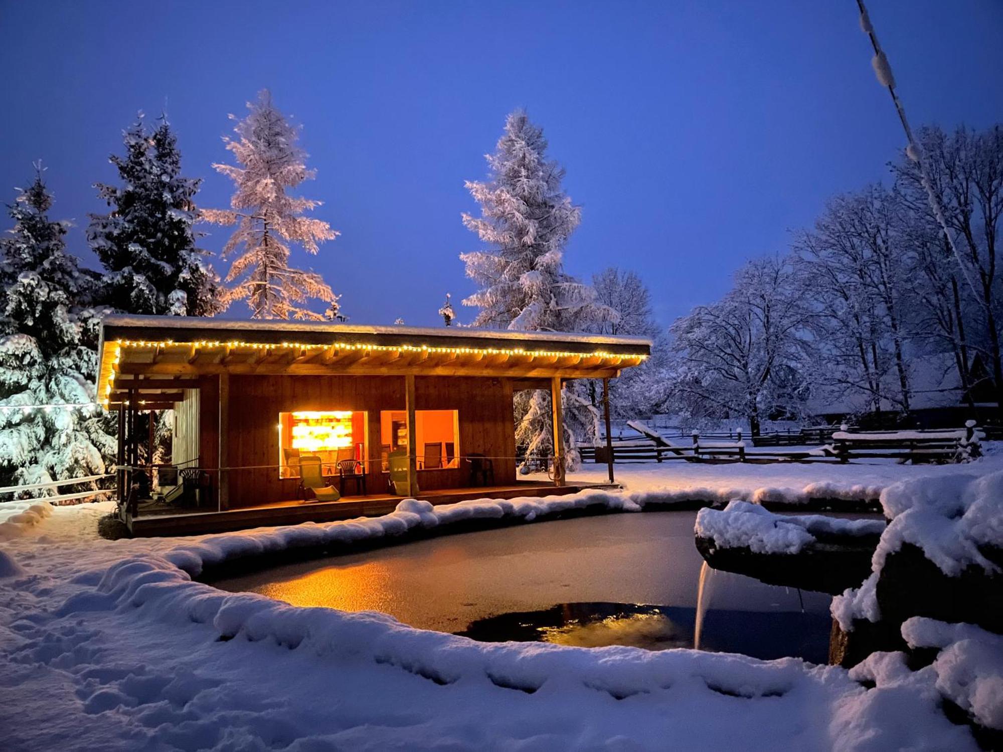 Bešeňová Holiday Rajヴィラ エクステリア 写真